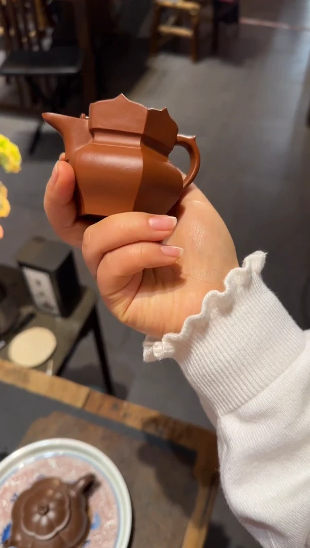 【闪购商品】紫砂茶壶朱泥小僧帽90CC