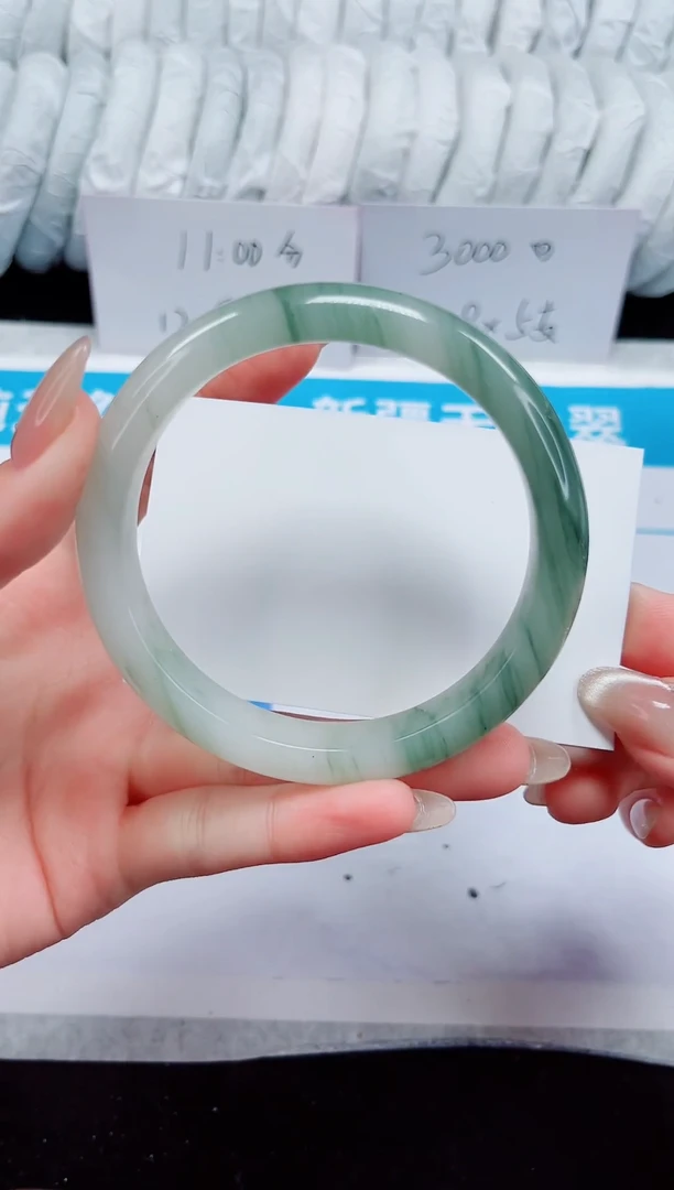 未镶嵌手镯石英质玉85-62/63