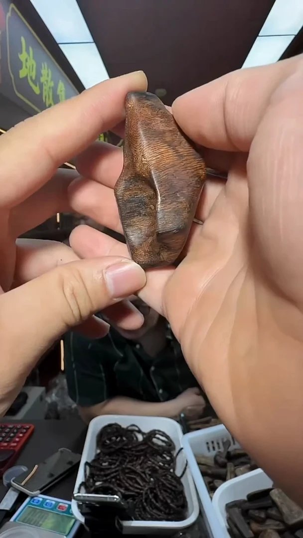 沉香吊坠53号太湖石多样性发一