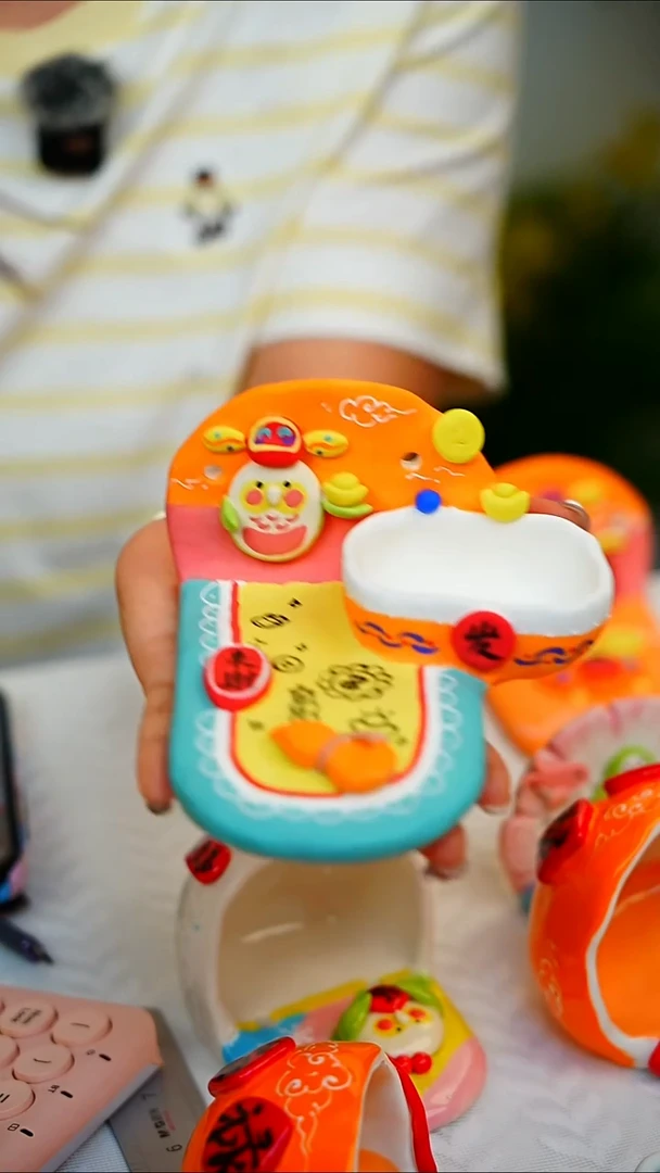 财神系列站台碗凤梨小太阳