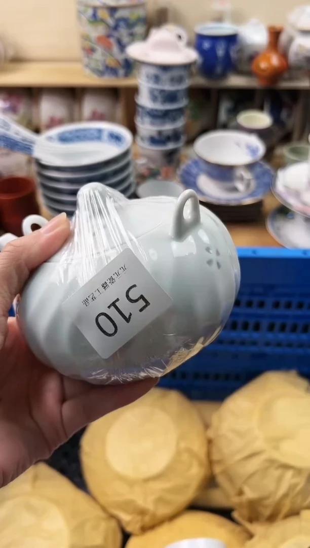 瓷片莎****?