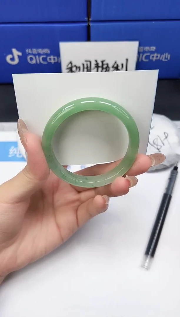 未镶嵌手镯石英质玉D14-56.2