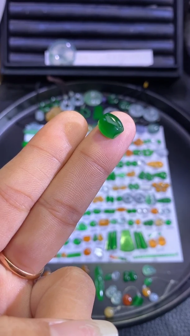 未镶嵌挂件翡翠柱子