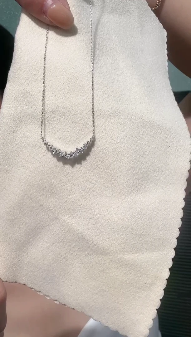 项链18K金镶嵌钻石项链