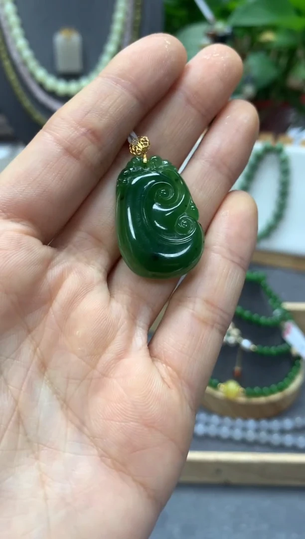 【闪购商品】和田玉颈饰18K金镶嵌sj