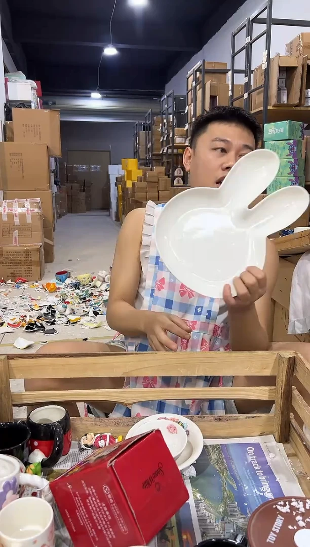 瓷片大号米菲兔头型盘