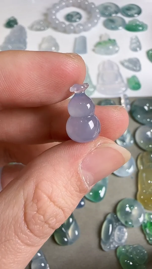 吊坠(不含链)未镶嵌翡翠.