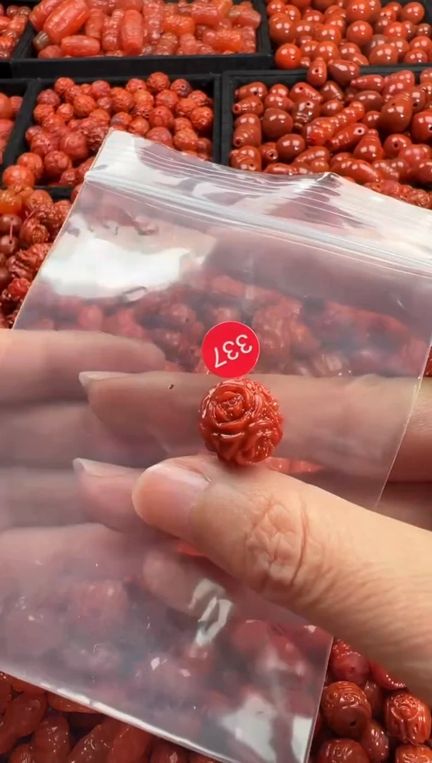 颈饰未镶嵌南红玛瑙1