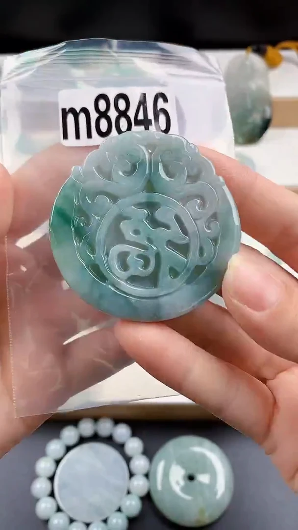 颈饰未镶嵌翡翠天然翡翠吊坠挂件
