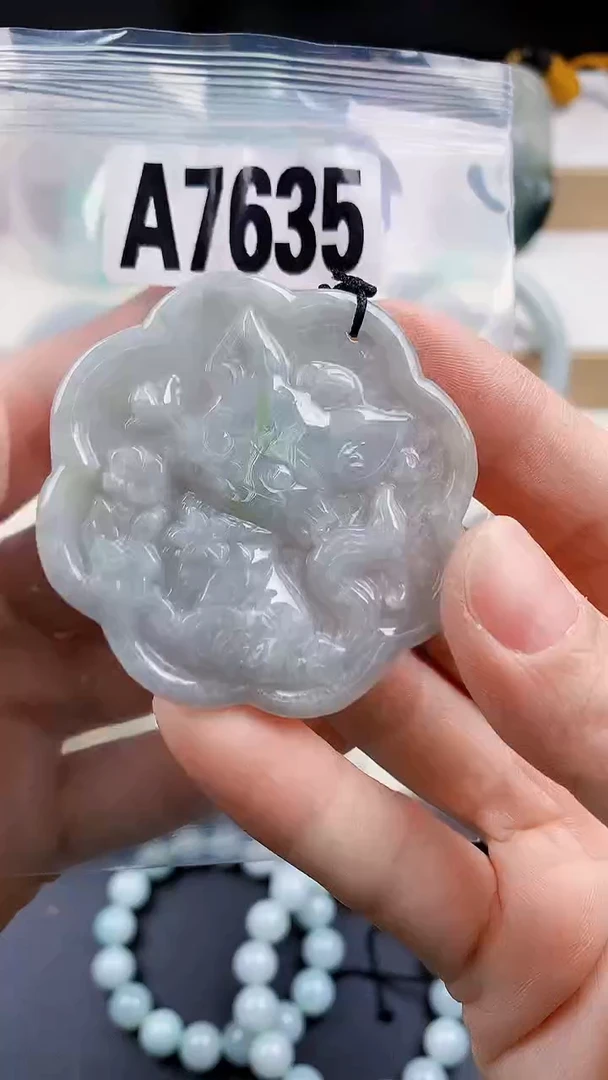 颈饰未镶嵌翡翠天然翡翠吊坠挂件
