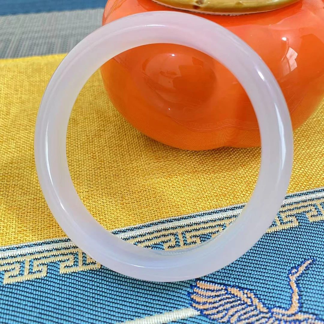 白月光荔枝冻玛瑙冰透女士手镯 （天然纹理）