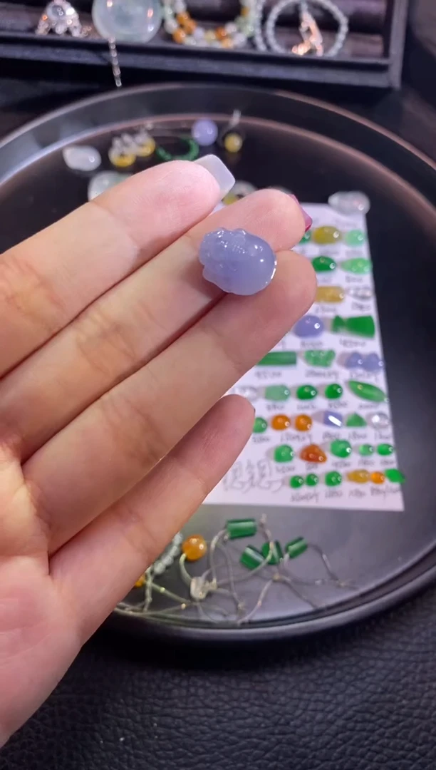 翡翠挂件未镶嵌金蟾