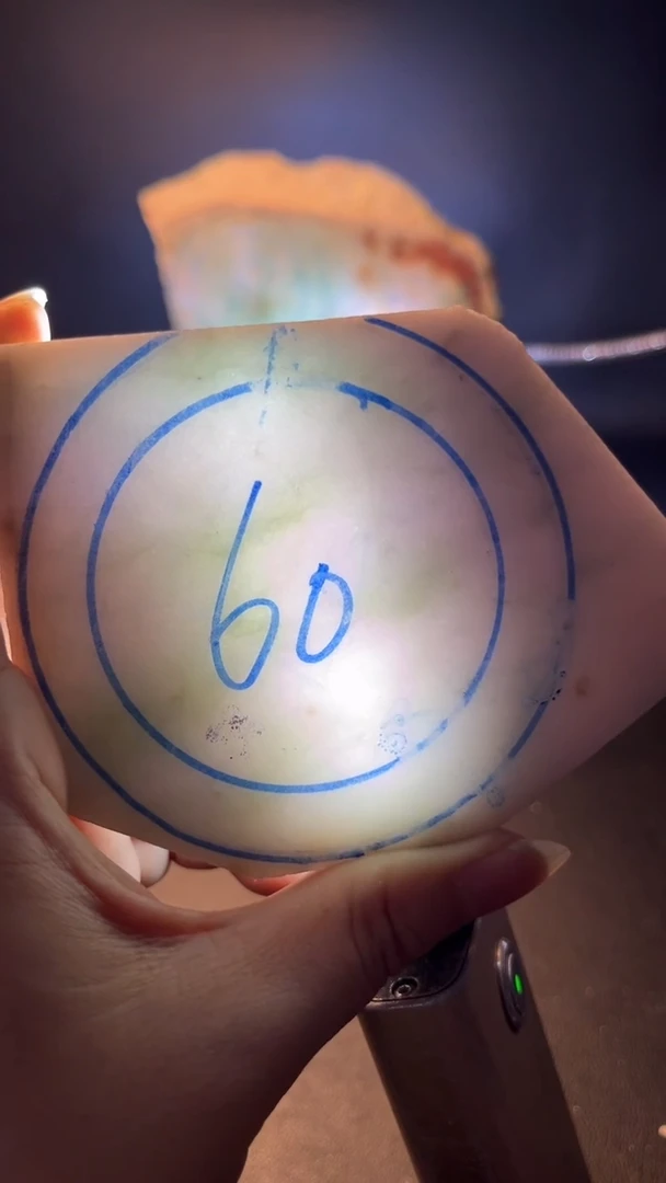 未镶嵌手镯定制翡翠爱**啊翡翠