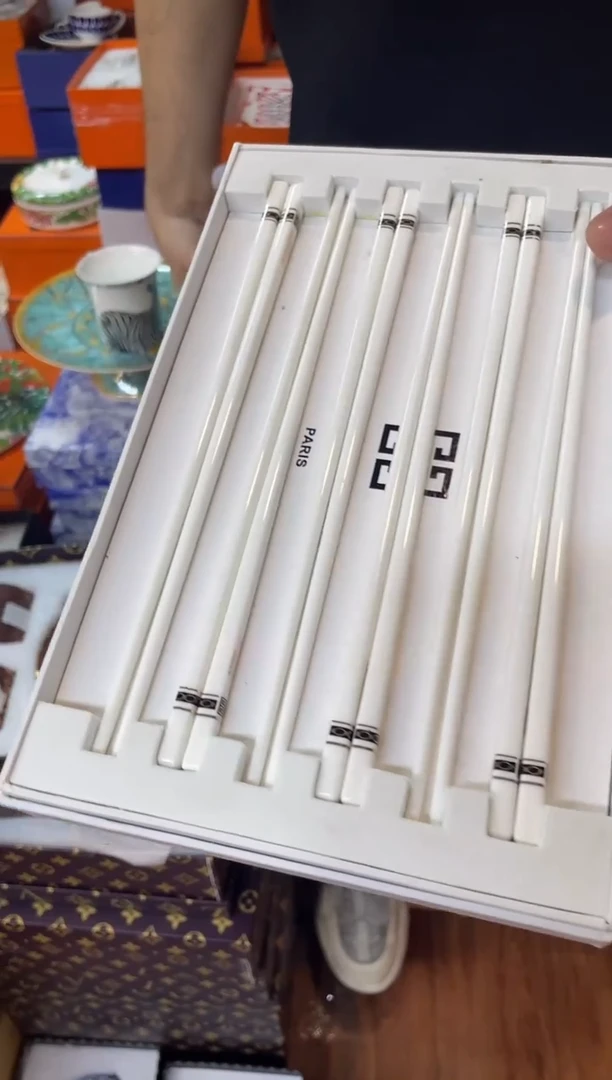 杯鸿辉家品牌瓷器，京东包邮！