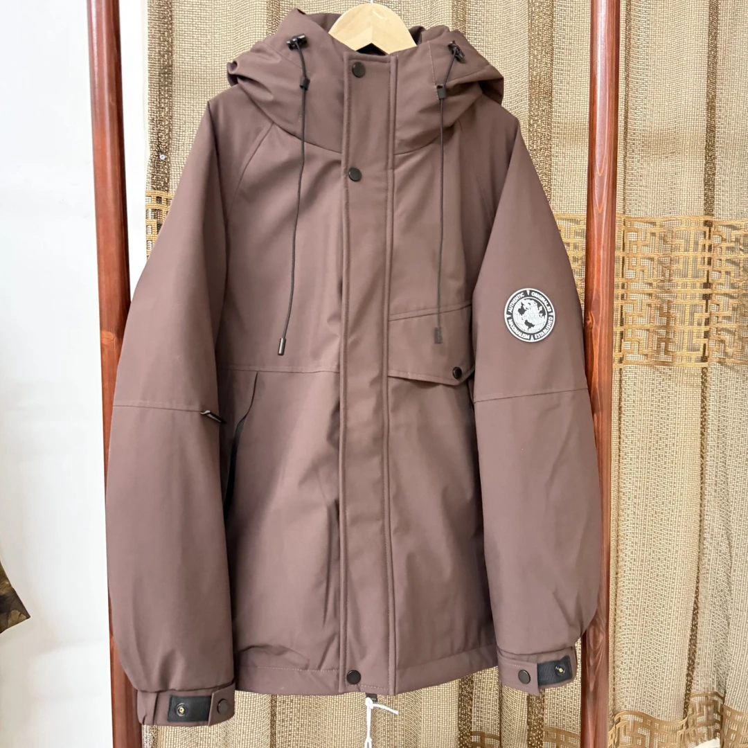 Y8002男士冬装加厚冲锋衣拼接连帽防寒服