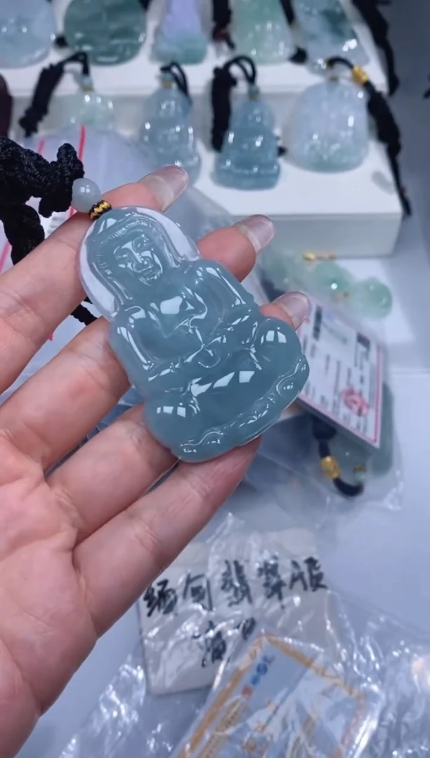 颈饰未镶嵌翡翠吊坠