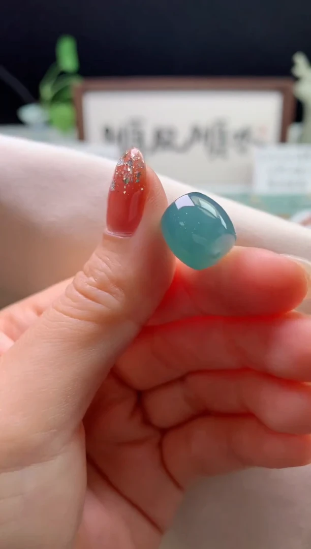 翡翠未镶嵌颈饰山***逢0784853694