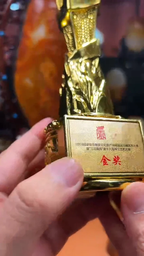 未镶嵌和田玉把件王**。和田玉