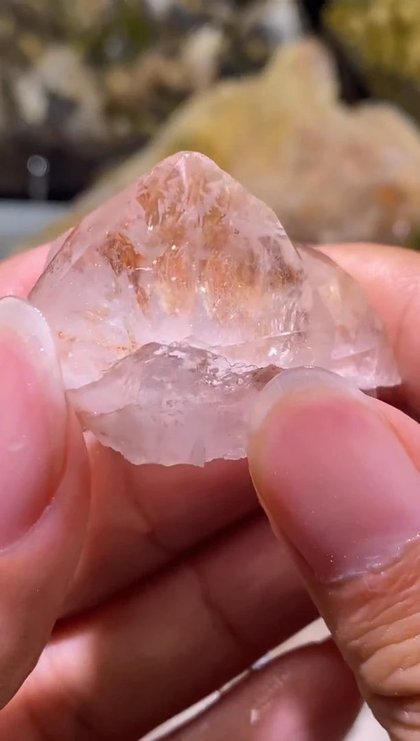 未镶嵌珠宝半成品水晶123号 金口河水晶带胶花全透体城堡