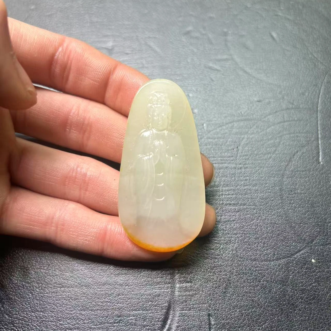 新疆和田玉站观音挂件