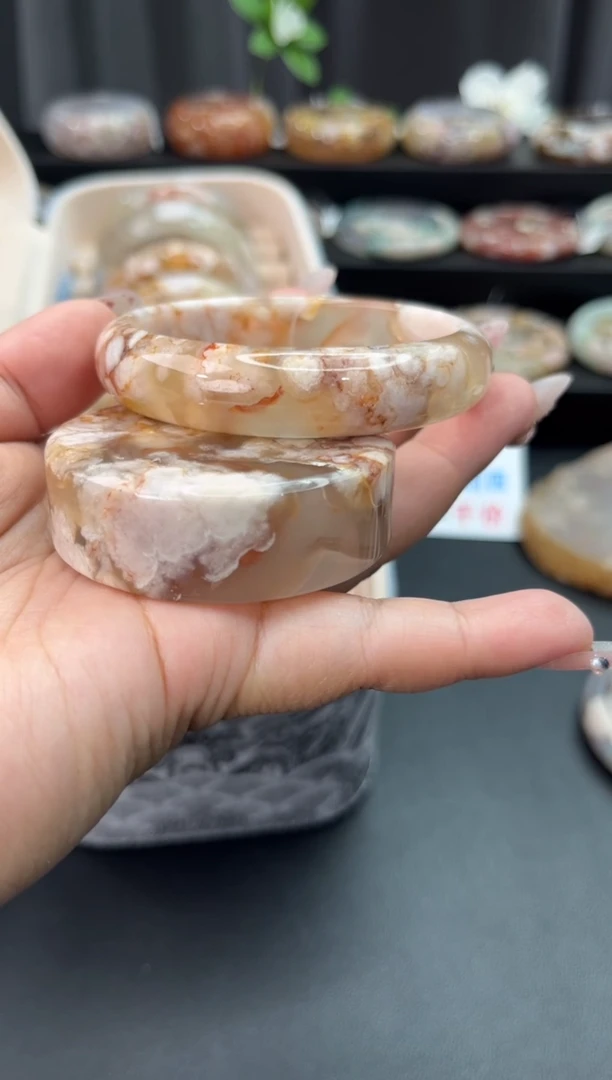 未镶嵌手镯石英质玉（57圈口）赠送镯心