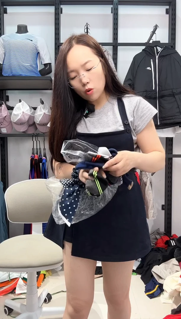 2606编码  耐克卫衣服饰过款为准 尺码
