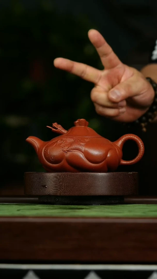 茶壶紫砂r73朱泥鱼化龙*陈玉兰