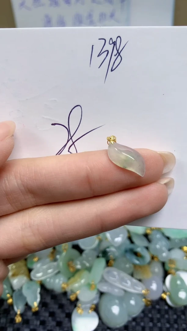 【闪购商品】翡翠颈饰18K金镶嵌天然缅甸A货翡翠