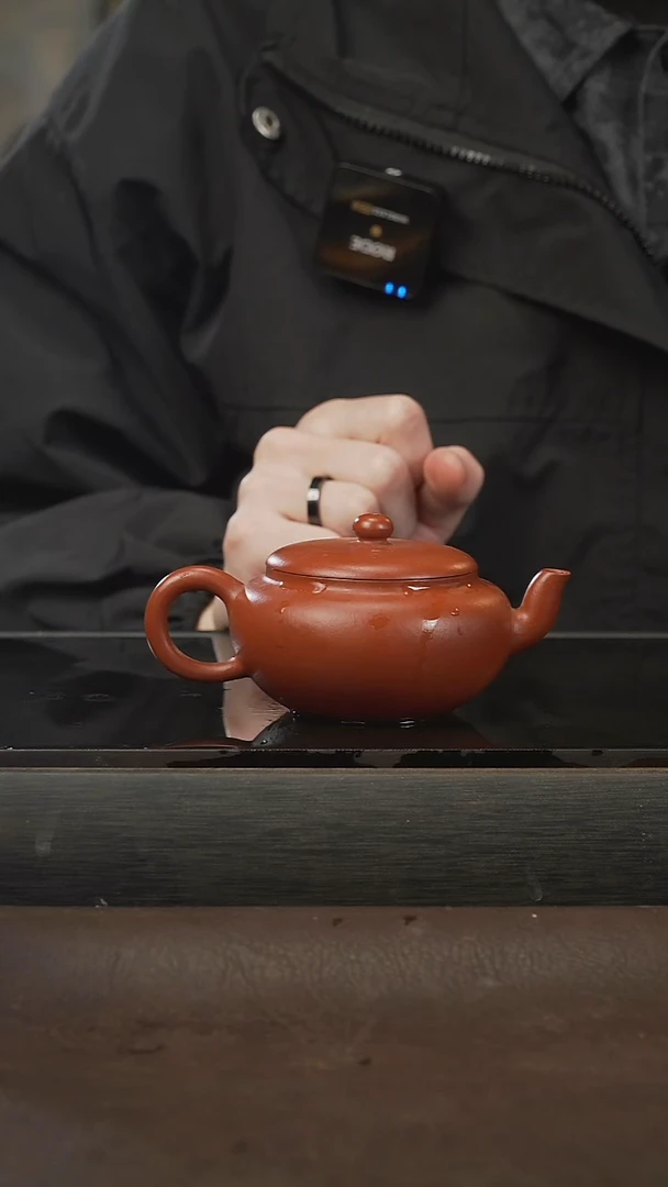 茶壶紫砂15，全手扁灯，朱泥，150cc