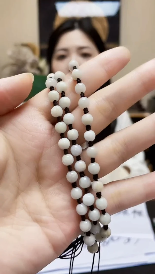 未镶嵌定制翡翠吊坠70