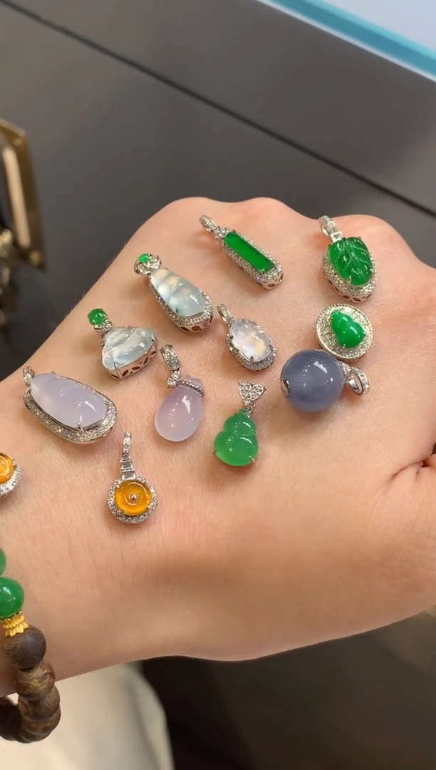 翡翠18K金镶嵌吊坠(不含链)B*2222222