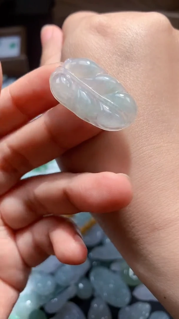 翡翠未镶嵌颈饰翡翠A货（不含链）