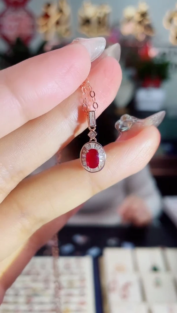 【闪购商品】红宝石颈饰银S925镶嵌吊坠