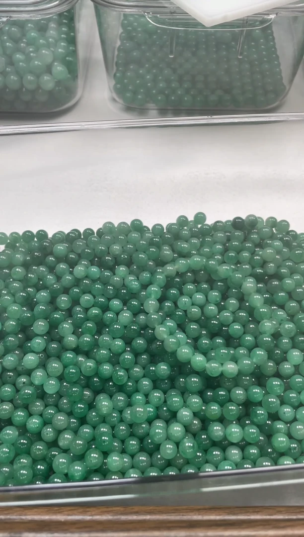 未镶嵌手串石英质玉（非洲翠）卡8mm  23颗