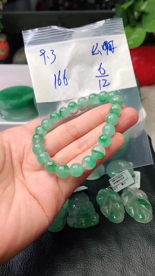 定制石英质玉（非洲翠）么*手串