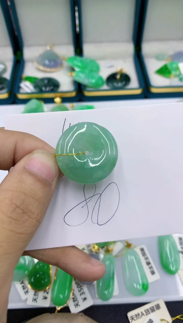 颈饰未镶嵌翡翠翡翠