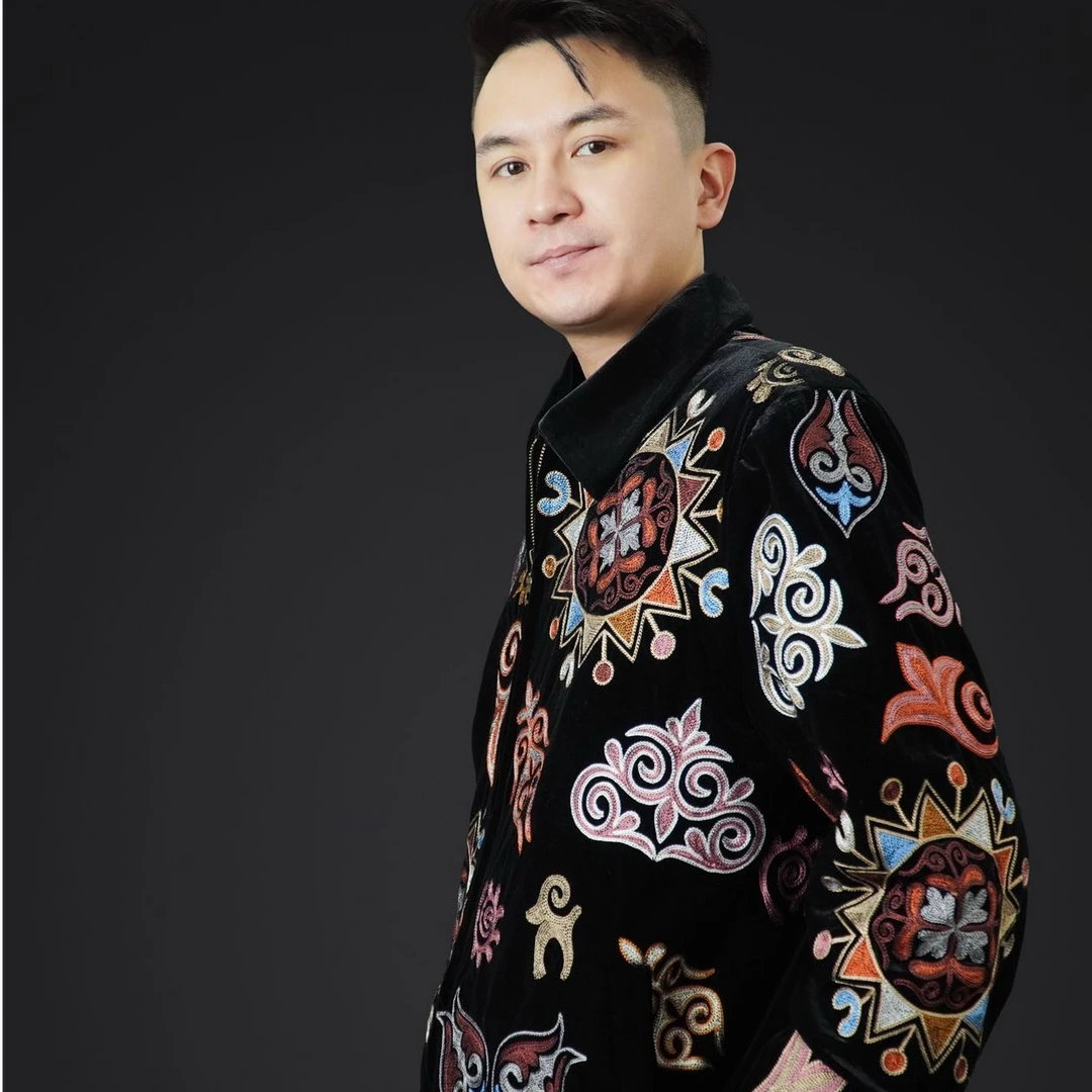 akmmer纯手工刺绣外套潮流时尚男款