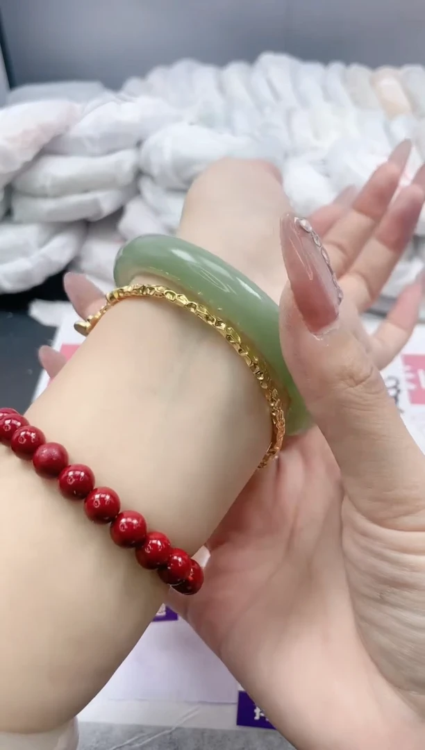 【闪购商品】石英质玉手镯未镶嵌145/59.8