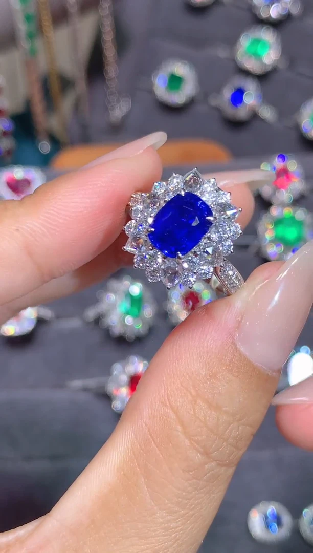 蓝宝石戒指18K金镶嵌2.13CT