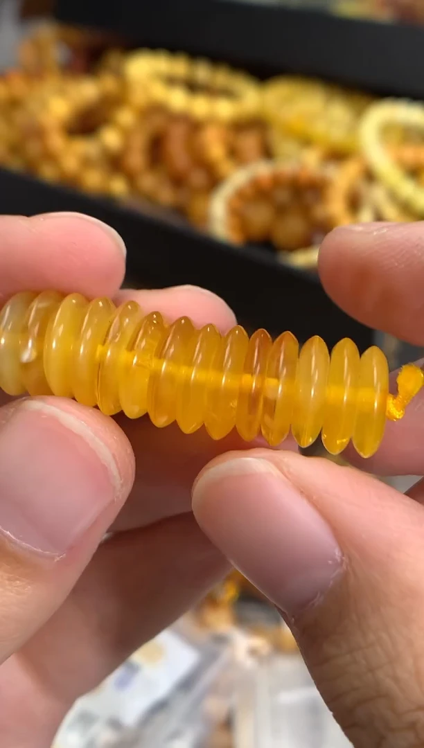 琥珀未镶嵌珠宝奇石1