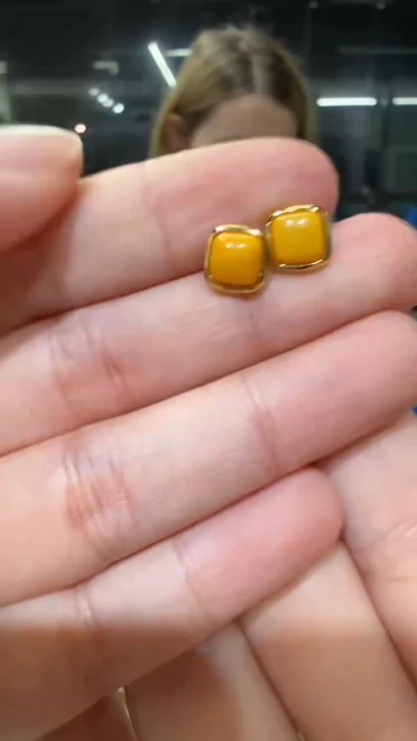 琥珀未镶嵌耳饰假一罚三