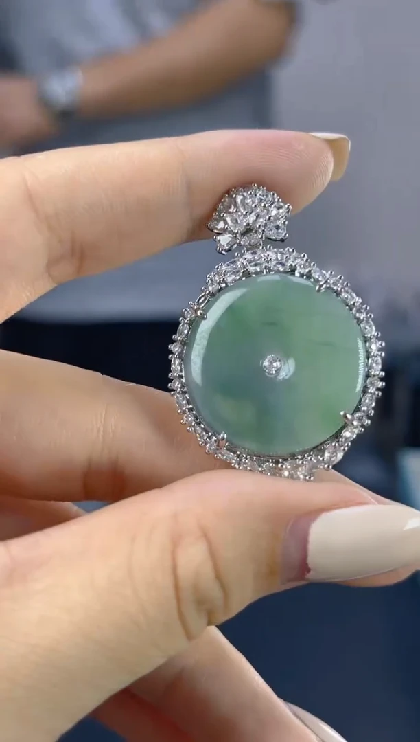 翡翠未镶嵌颈饰天然A货翡翠