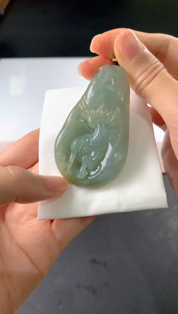 未镶嵌定制翡翠大***6毛货抛光