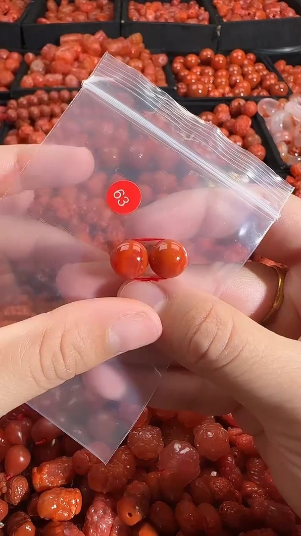 颈饰未镶嵌南红玛瑙1