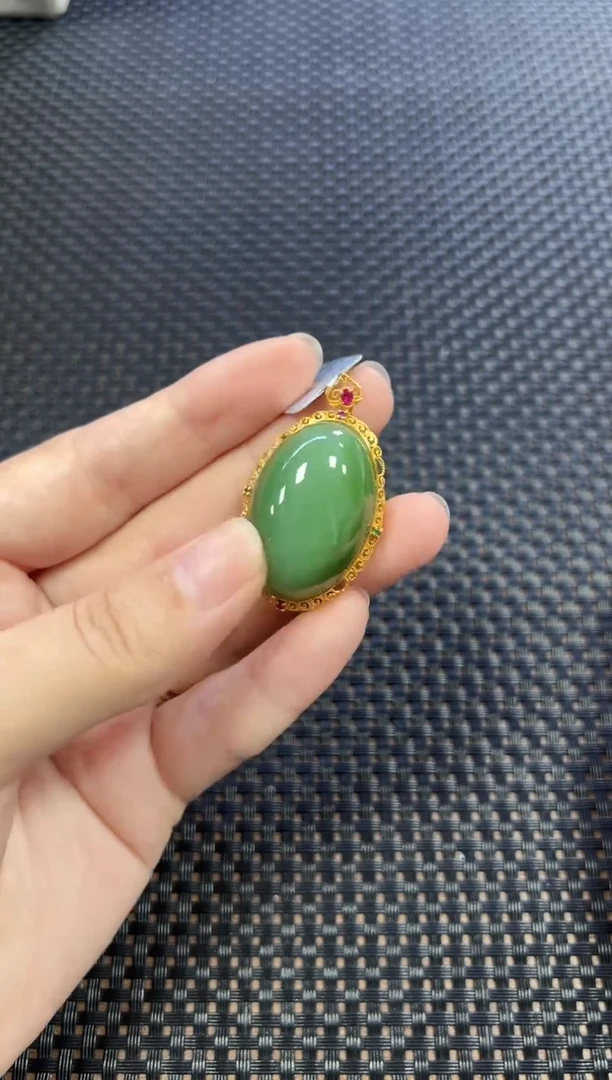 和田玉18K金镶嵌颈饰（多样性发一件）