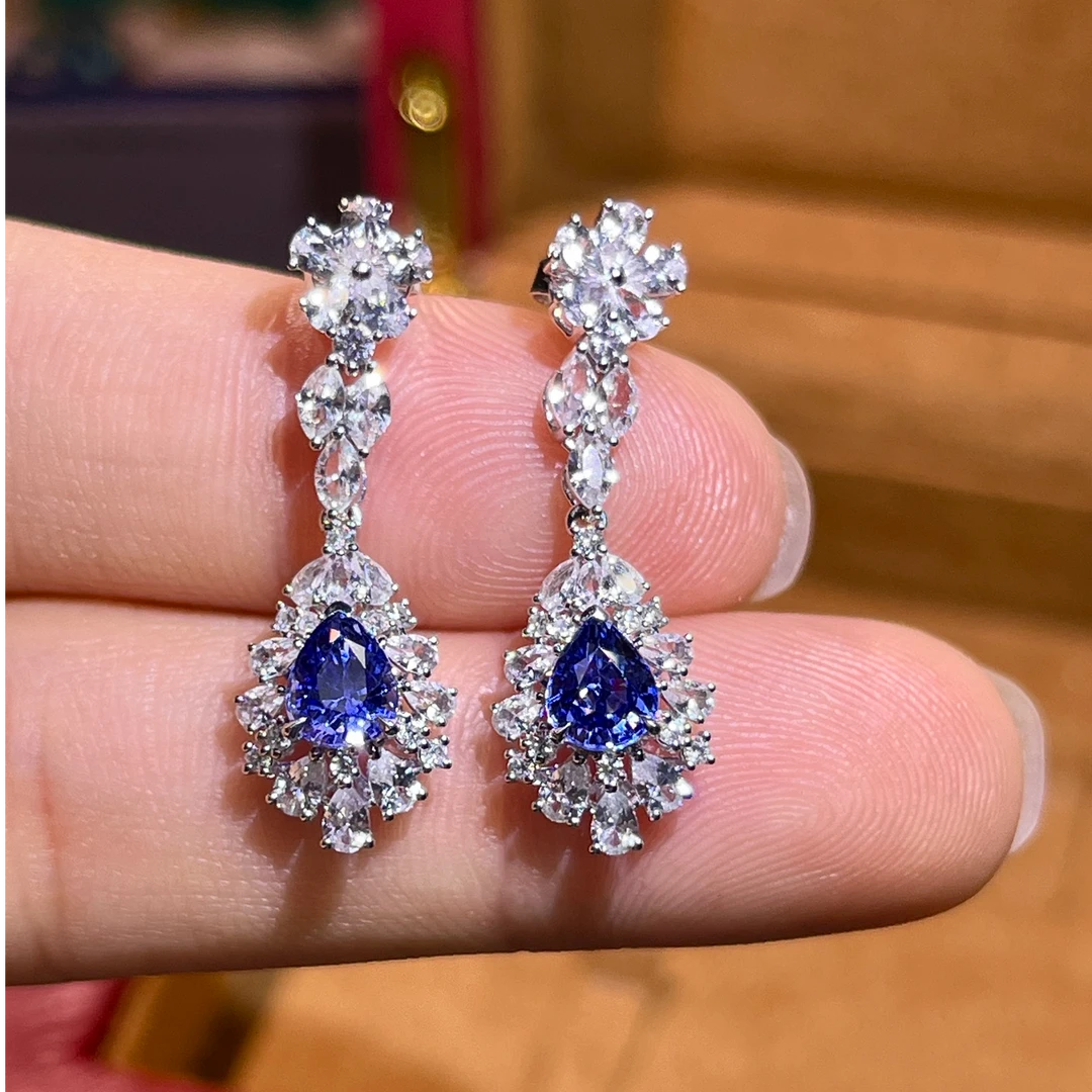 18K金镶嵌天然蓝宝石耳钉典雅俏皮气质日常简约