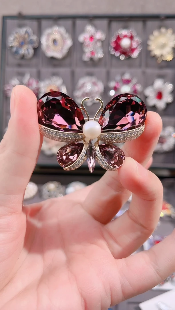 锆石铜合金紫色水晶蝴蝶