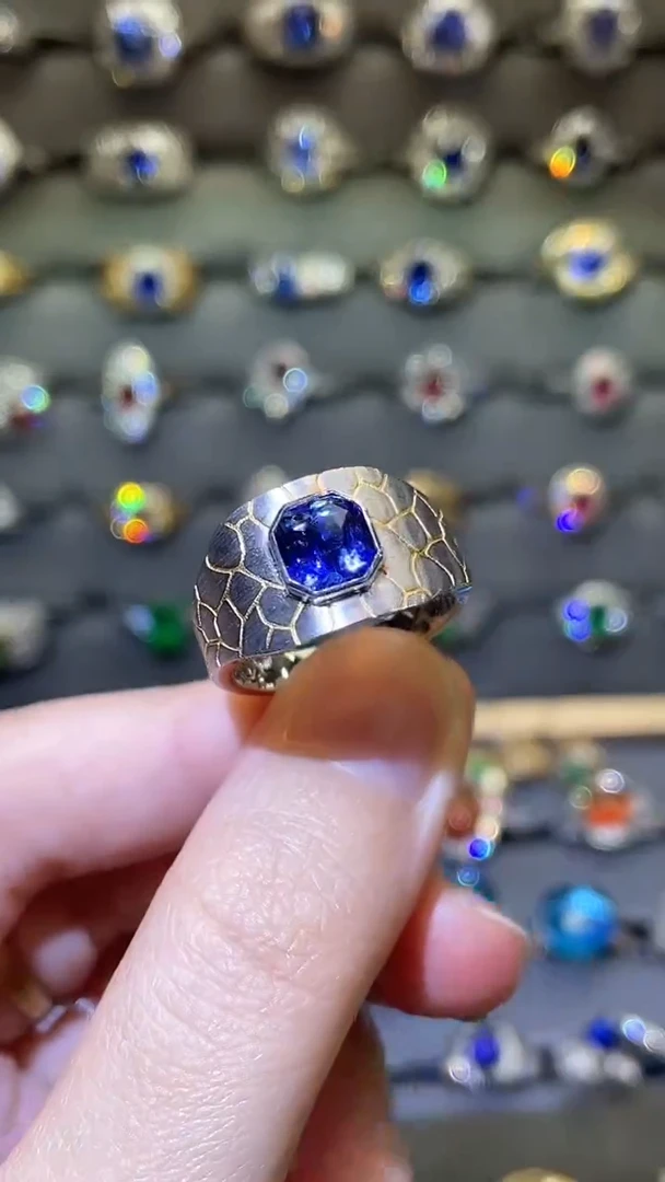 蓝宝石戒指18K金镶嵌 斯里兰卡  皇家蓝2.16ct