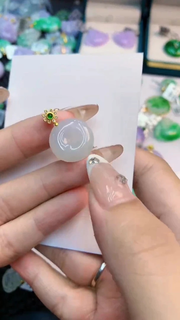 翡翠未镶嵌吊坠(不含链)1