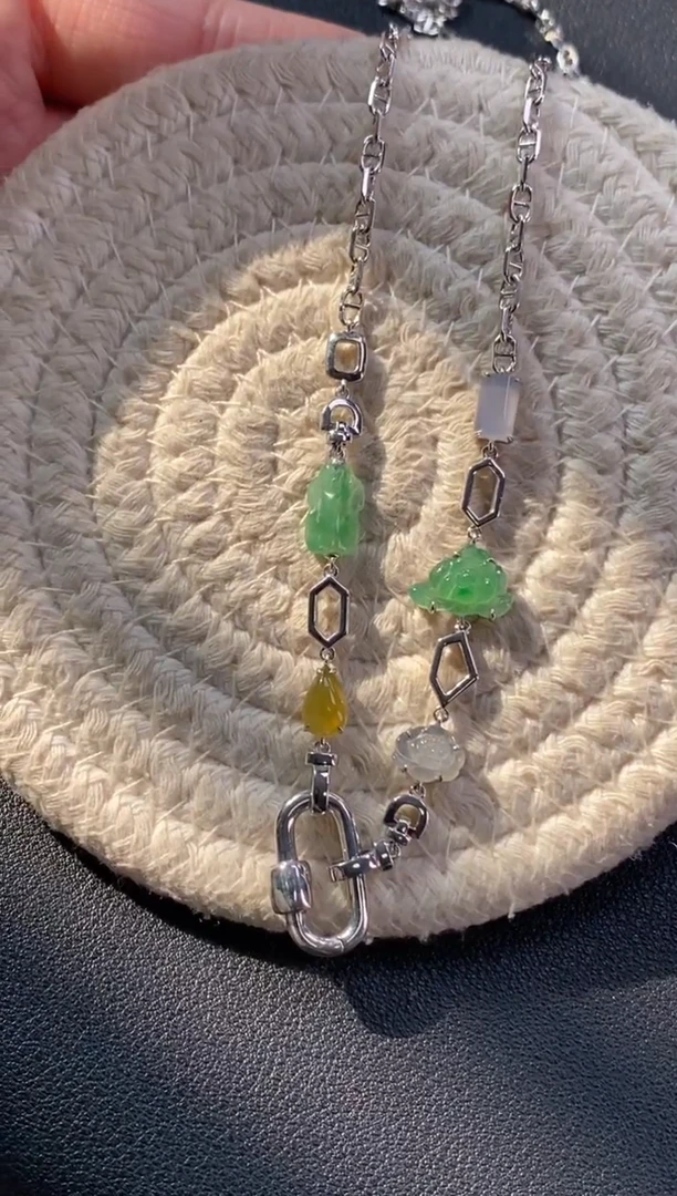 颈饰银S925镶嵌翡翠君*净货19325